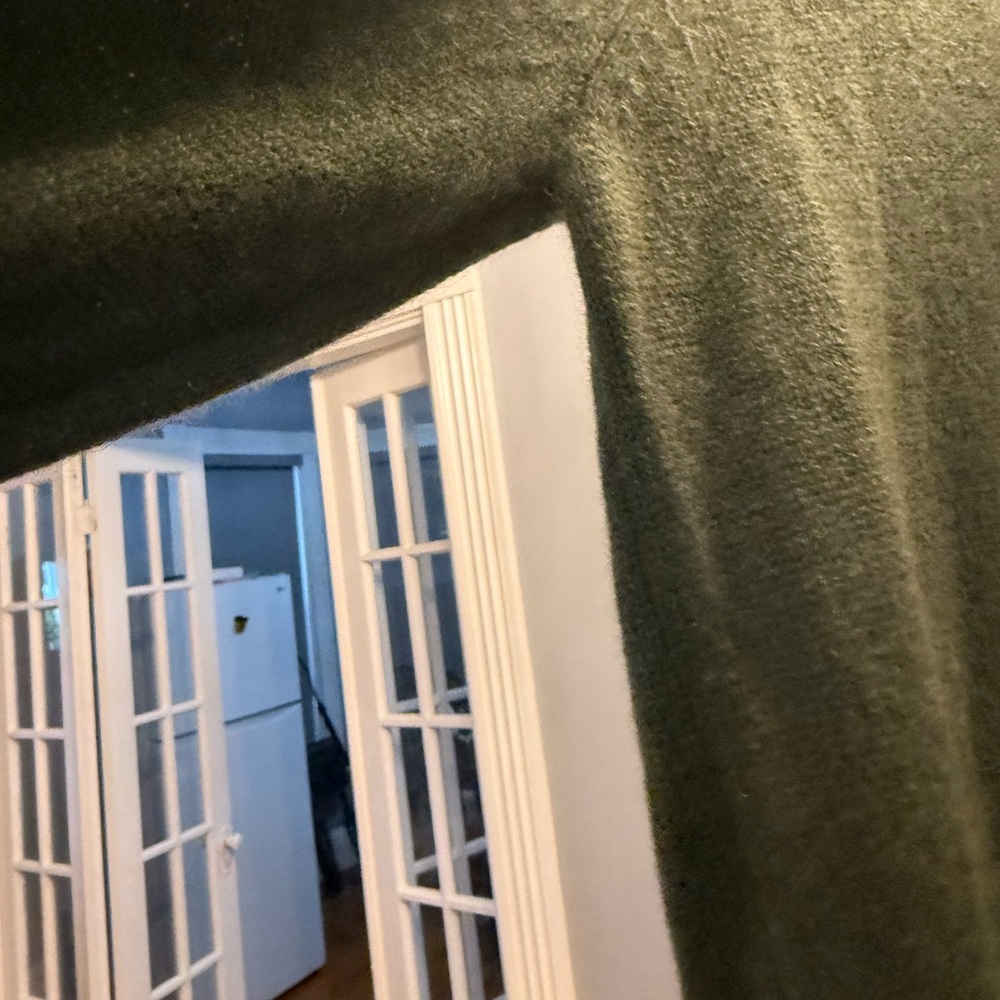Green Absolut Cashmere Sweater - Picture 6 of 11